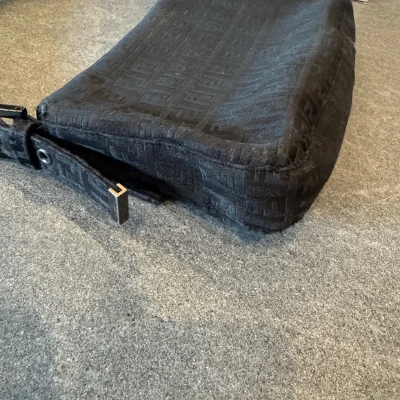 Fendi Black FF Logo Mini Baguette Shoulder Bag - Picture 4 of 10